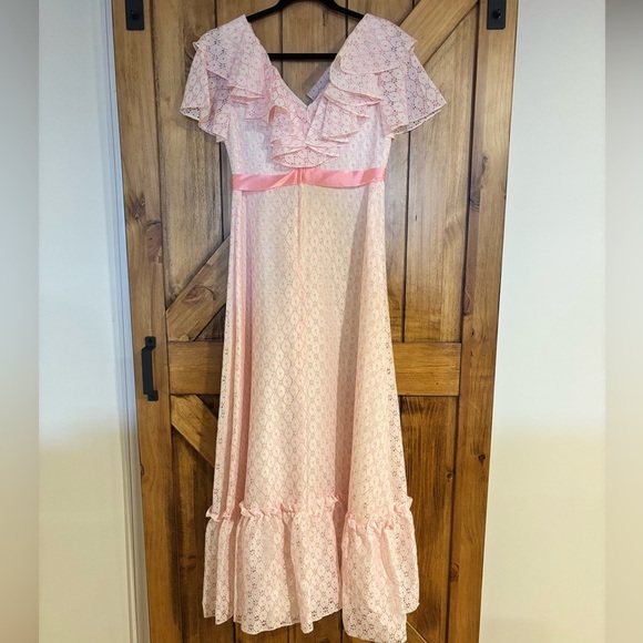 Vintage Woman’s Dress 70’s Pink Ruffle Lace Empire Waist Maxi With Satin Ribbon - Picture 2 of 9